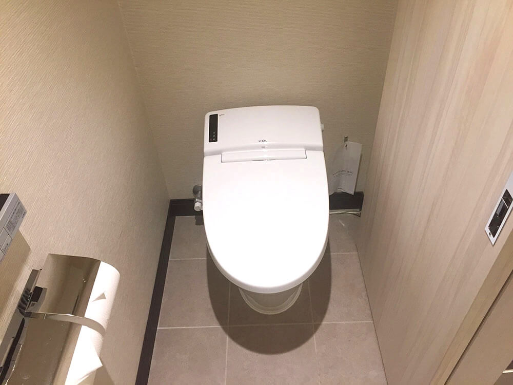 沖繩北谷希爾頓逸林度假酒店 DoubleTree by Hilton Okinawa Chatan Resort - 標準雙人房 座廁